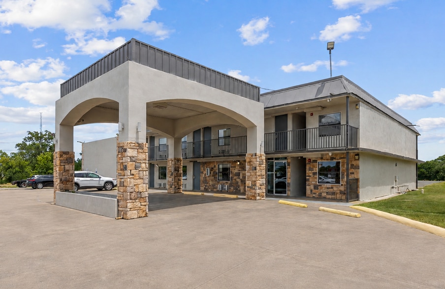 108 FM 1821, Mineral Wells, TX for sale - Building Photo - Image 1 of 24
