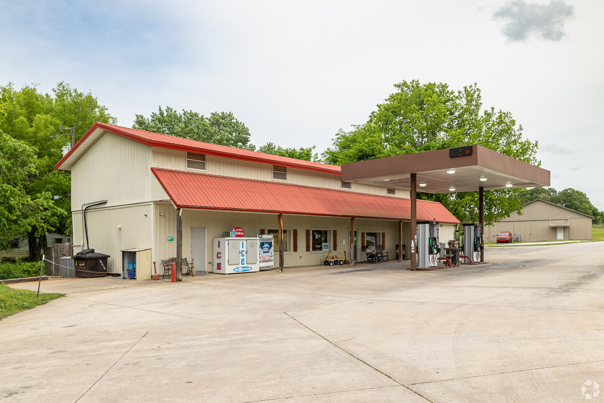 13528 W Highway 16, Fayetteville, AR for sale Primary Photo- Image 1 of 1