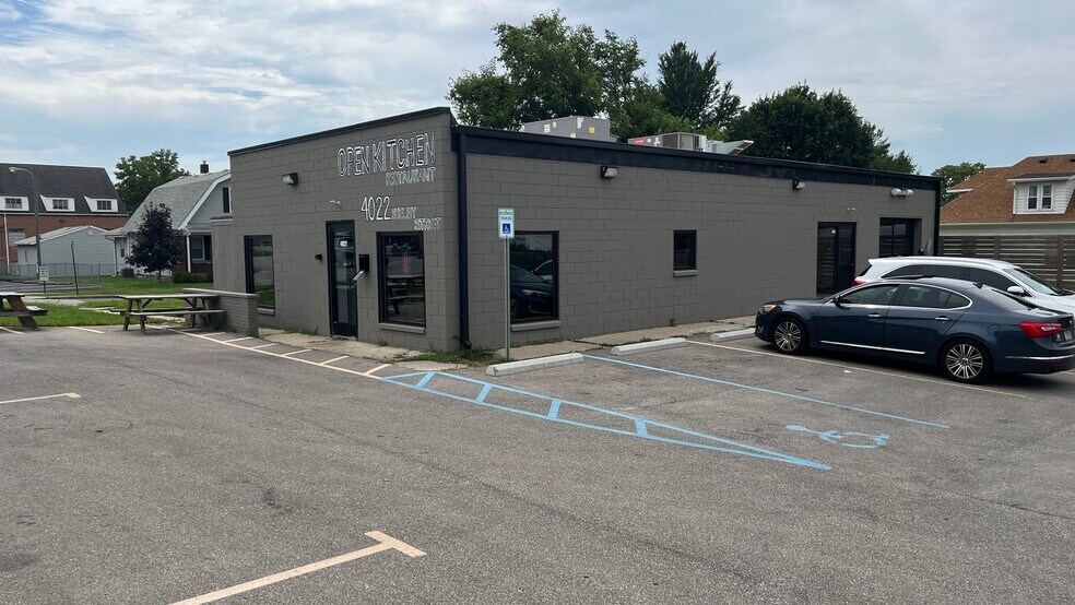 4022 Shelby St, Indianapolis, IN à vendre - Photo du bâtiment - Image 3 de 6