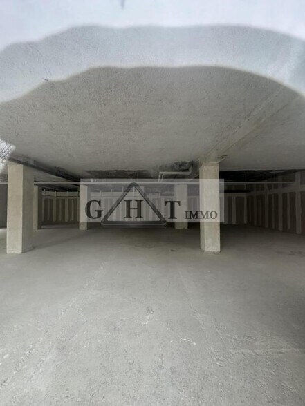 Commerce de détail dans Ivry-sur-Seine à vendre - Photo du bâtiment - Image 3 de 4