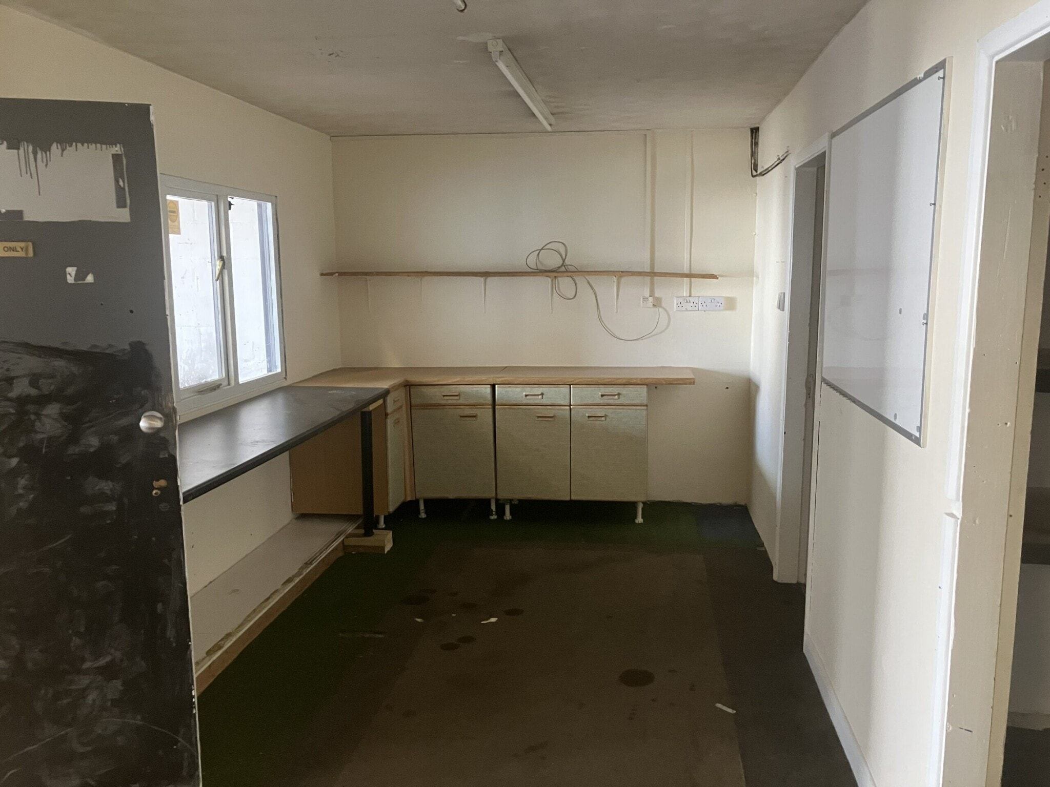 Orwell St, Grimsby for lease Interior Photo- Image 1 of 2