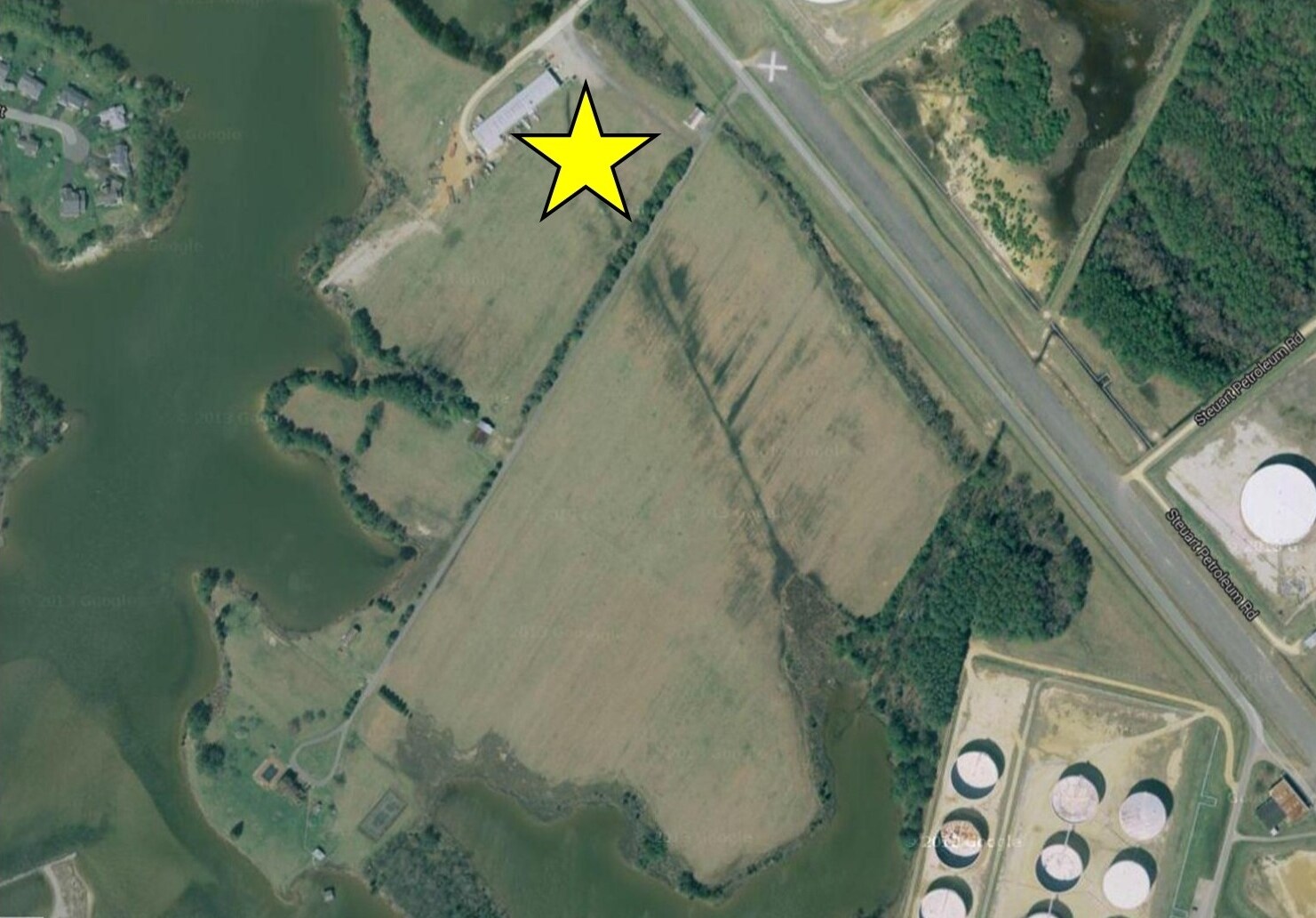 17815 Piney Point Rd, Tall Timbers, MD à louer Photo principale- Image 1 de 2