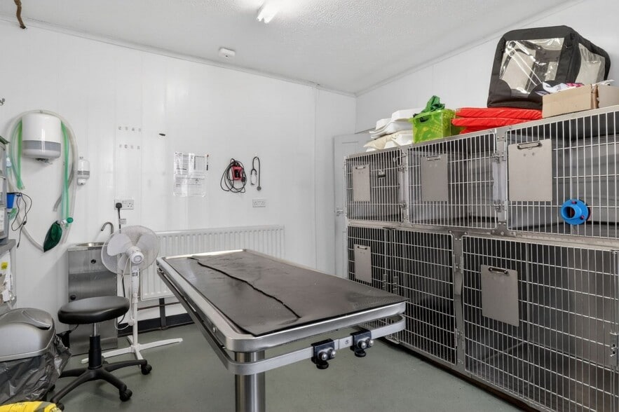 60 Northgate, Pontefract for sale - Interior Photo - Image 3 of 7