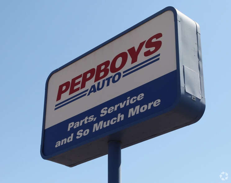 2424 E McDowell Rd, Phoenix, AZ for sale - Building Photo - Image 2 of 9