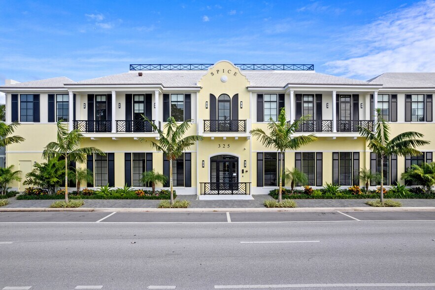 325 NE 5th Ave, Delray Beach, FL à louer - Photo du bâtiment - Image 1 de 5