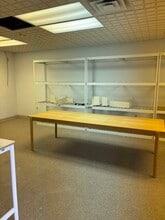 2508-2518 S Cedar St, Lansing, MI for lease Interior Photo- Image 2 of 5