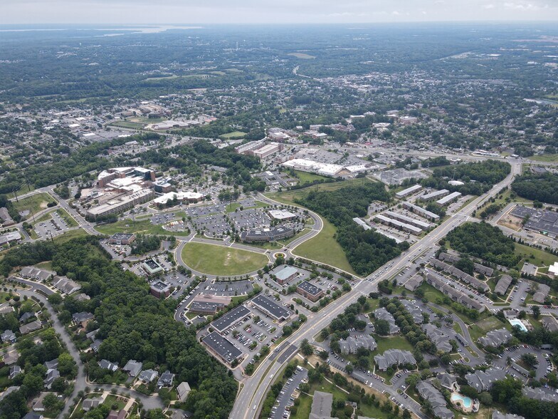 2521-2537 Cowan Blvd, Fredericksburg, VA à vendre - Photo du bâtiment - Image 3 de 18