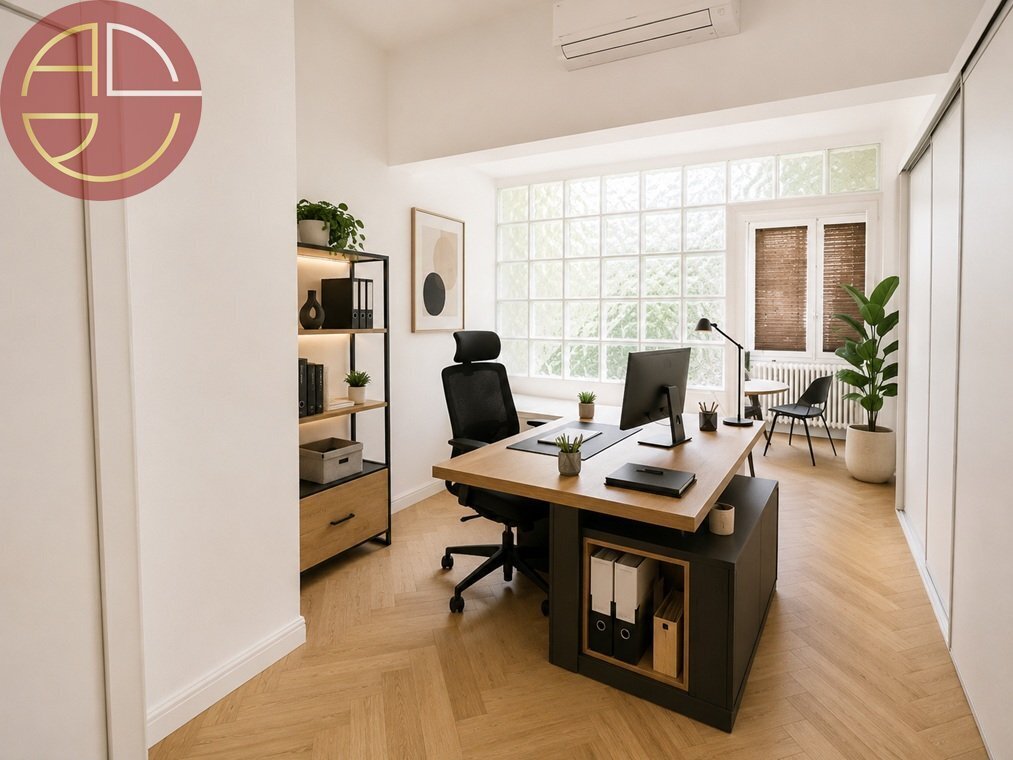Office in Toulouse for sale Interior Photo- Image 1 of 6