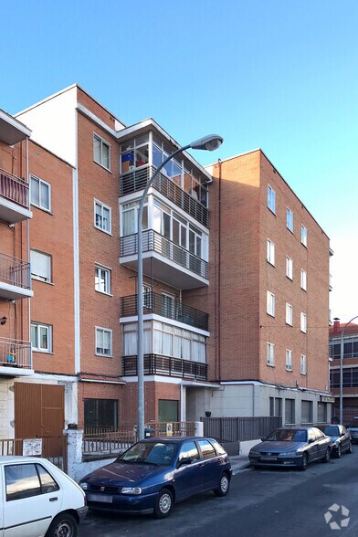Calle Maestro Serrano, 27, Collado Villalba, Madrid à vendre - Photo du bâtiment - Image 2 de 3