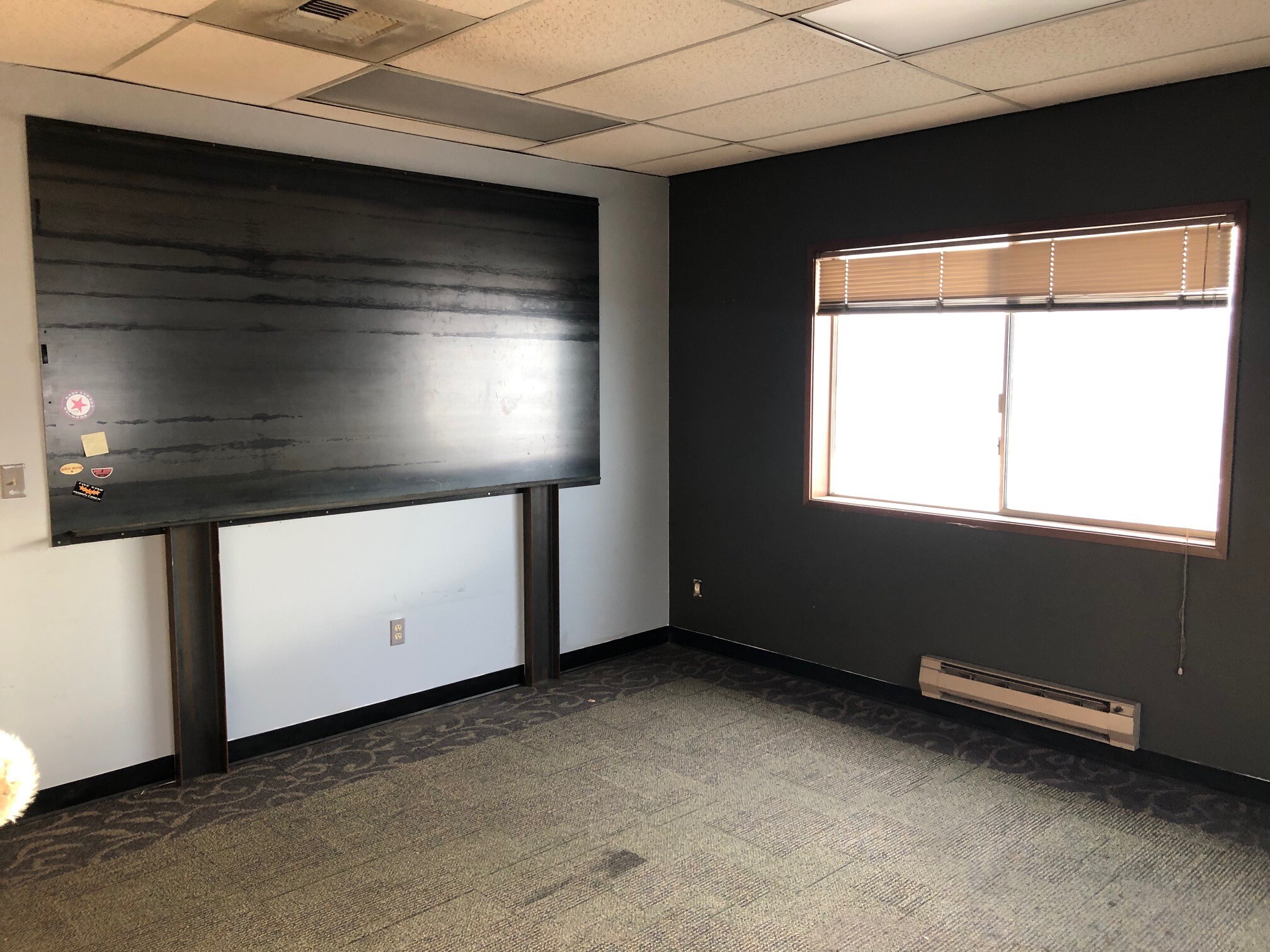 2440 W Commodore Way, Seattle, WA for lease Interior Photo- Image 1 of 4