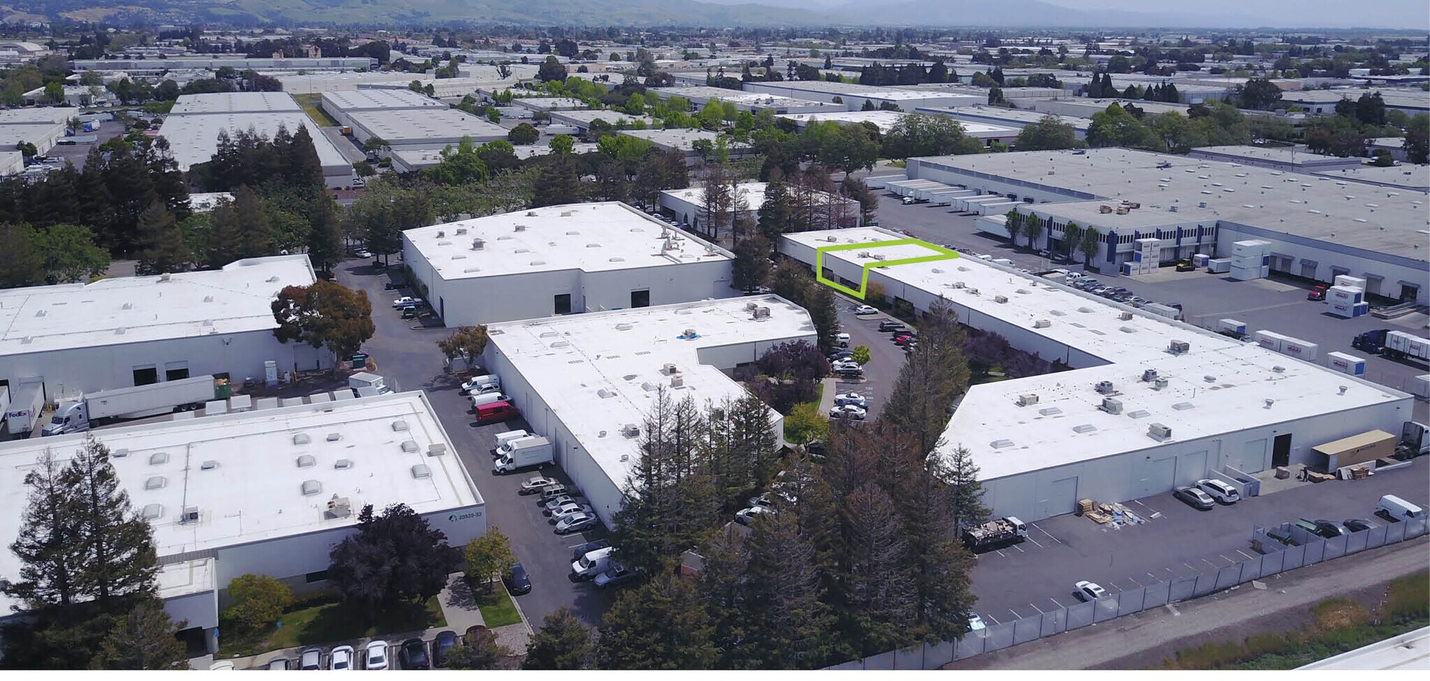 20981 Cabot Blvd, Hayward, CA à louer Photo du bâtiment- Image 1 de 11