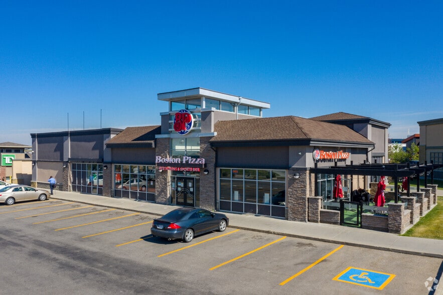 Saddleridge Town Centre portefeuille de 6 propriétés à vendre sur LoopNet.ca - Photo principale - Image 1 de 6