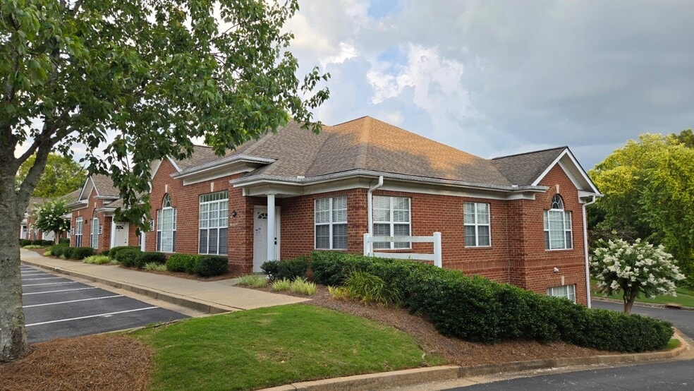 3883 Rogers Bridge Rd, Duluth, GA à louer - Photo du bâtiment - Image 2 de 9