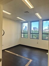 600 Kapiolani Blvd, Honolulu, HI for lease Interior Photo- Image 2 of 7