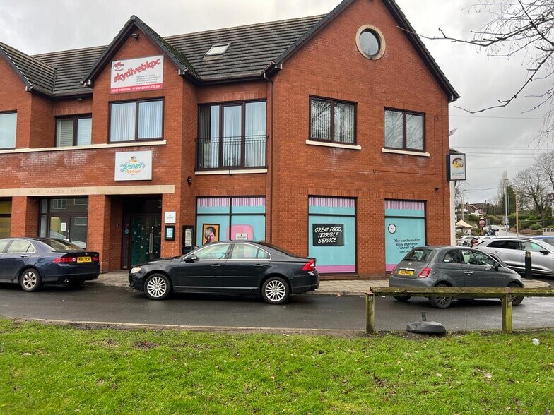 130 Bury New Rd, Manchester for lease - Building Photo - Image 1 of 2