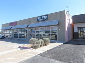 3613 W Vickery Blvd, Fort Worth, TX for lease Building Photo- Image 1 of 4