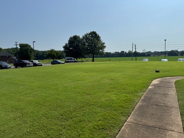 1720 E Reelfoot Ave, Union City, TN à louer - Photo du bâtiment - Image 3 de 11