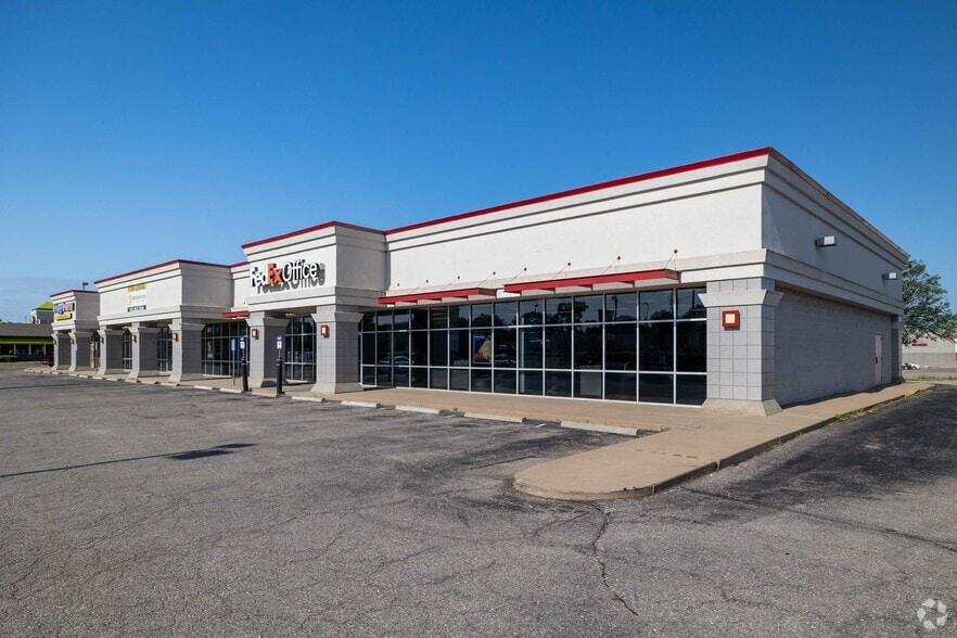 3605 N Rock Rd, Wichita, KS à louer - Photo principale - Image 1 de 4