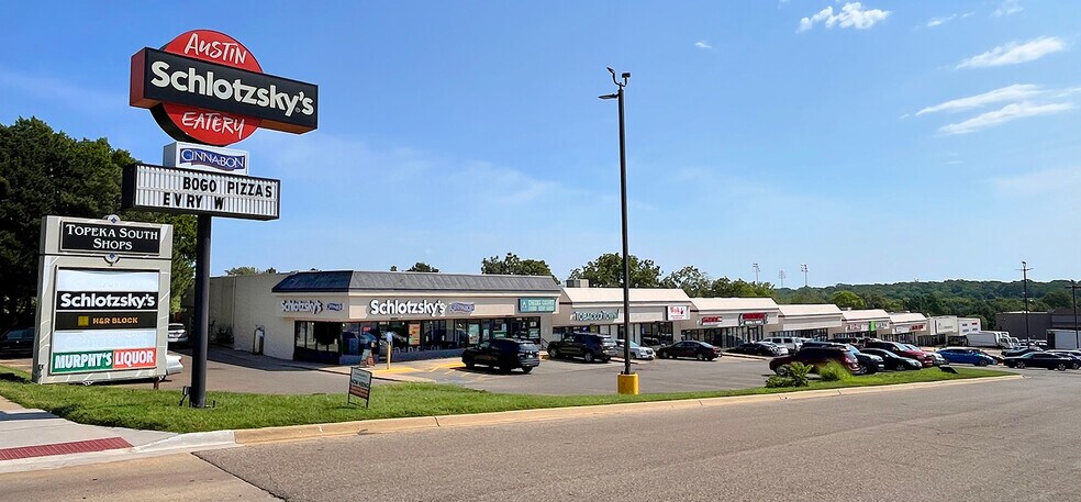 300-400 SW 29th St, Topeka, KS for lease - Building Photo - Image 1 of 2
