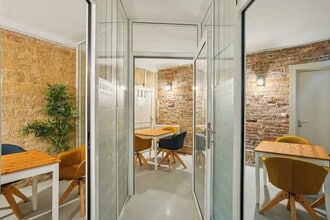 60 Rue De Bellechasse, Paris for lease Interior Photo- Image 1 of 2