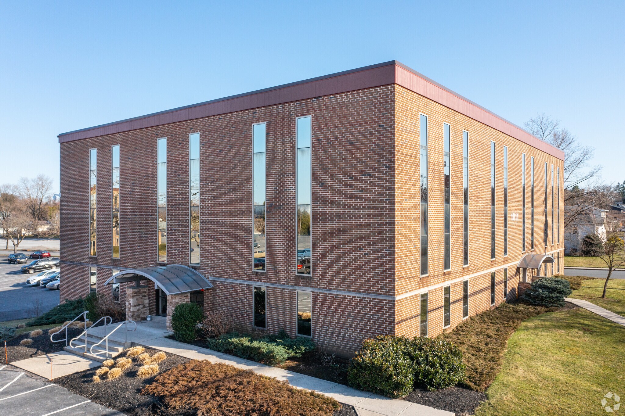 1011 N Brookside Rd, Wescosville, PA for lease Primary Photo- Image 1 of 5