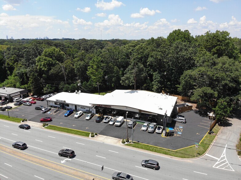 1850 Lawrenceville Hwy, Decatur, GA à louer - Photo du bâtiment - Image 3 de 18