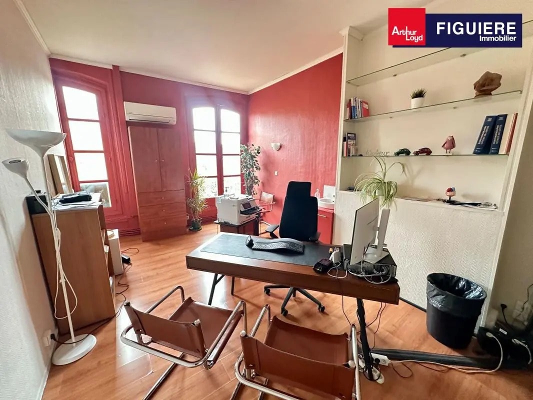 19 Cours Mirabeau, Aix-en-Provence for lease Interior Photo- Image 1 of 7