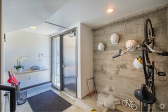 329-331 Jefferson St, Oakland, CA for lease Lobby- Image 1 of 20