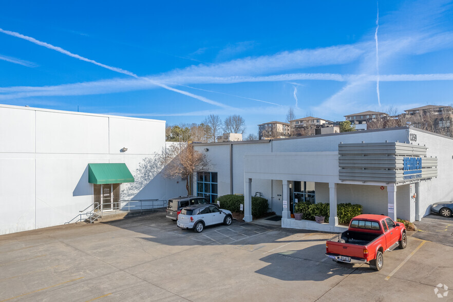 1359 Ellsworth Industrial Dr, Atlanta, GA for lease - Building Photo - Image 2 of 6