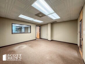 4401 N Interstate 35, Denton, TX à louer Photo intérieure- Image 1 de 2