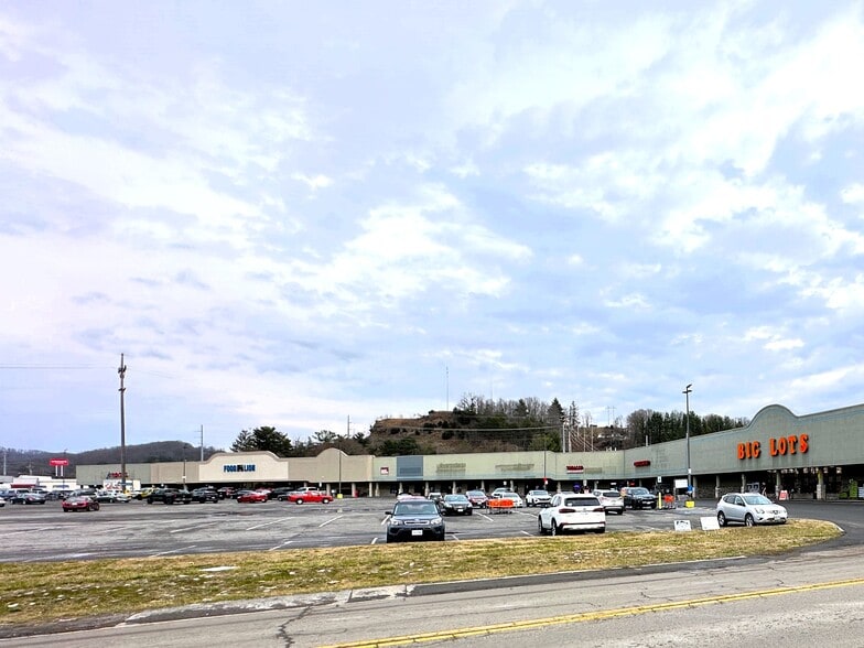 118-180 Kents Ridge Rd, Richlands, VA for lease - Building Photo - Image 2 of 7
