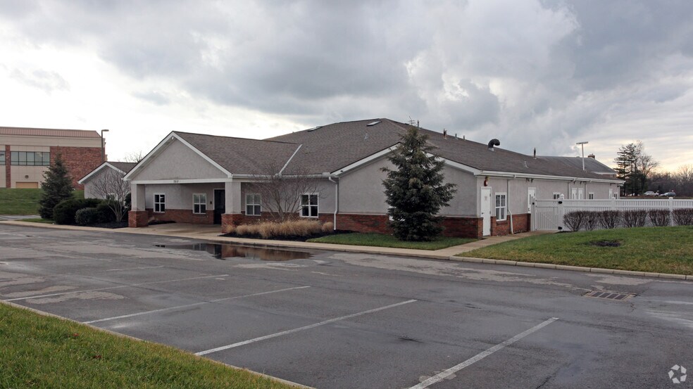 7810 Graphics Way, Lewis Center, OH à vendre - Photo principale - Image 2 de 18