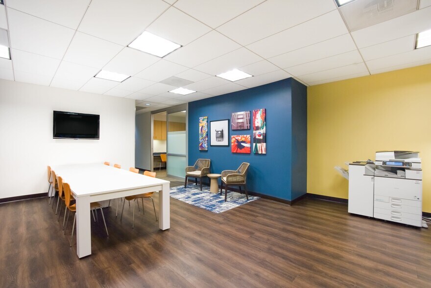 350 S Northwest Hwy, Park Ridge, IL à louer - Photo intérieure - Image 2 de 4