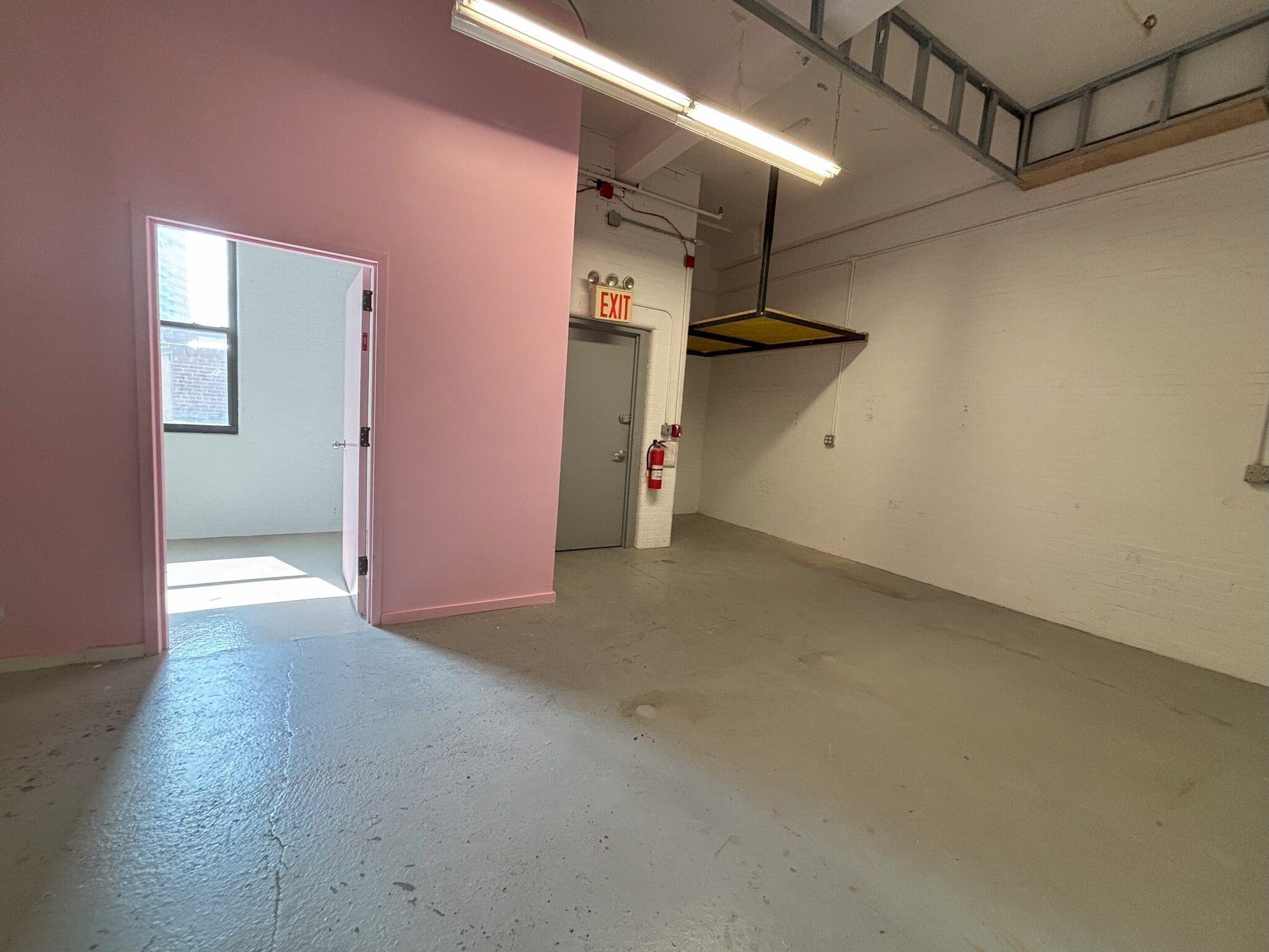 526 46th Ave, Long Island City, NY for lease Interior Photo- Image 1 of 5