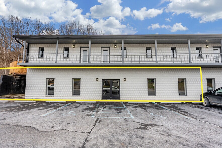 417 Holland Ave, Morgantown, WV à louer - Photo du bâtiment - Image 2 de 16