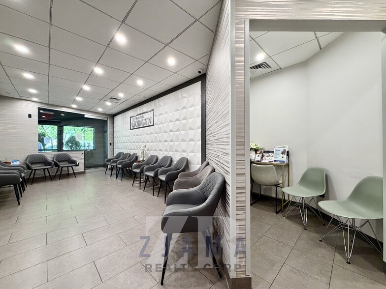 866 Eastern Pky, Brooklyn, NY for lease - Building Photo - Image 2 of 24