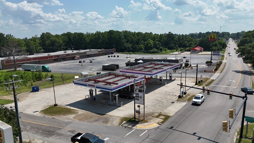 200 W Columbia Ave, Batesburg-Leesville, SC à vendre - Photo du bâtiment - Image 2 de 10