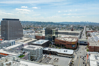 225 W Broadway, Glendale, CA - Aérien  Vue de la carte