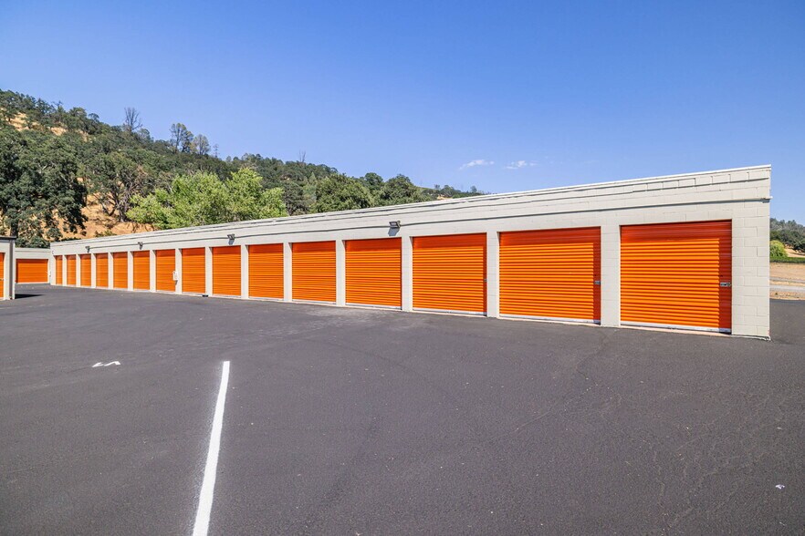 13380 E Highway 20, Clearlake Oaks, CA for sale - Building Photo - Image 1 of 5