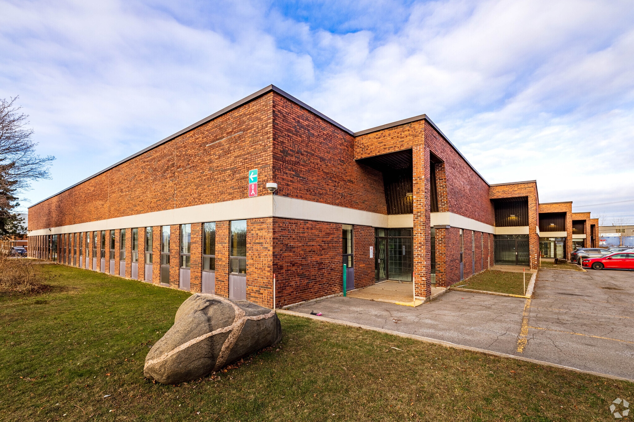 8459-8497 Ch Dalton, Mont-Royal, QC for lease Primary Photo- Image 1 of 5