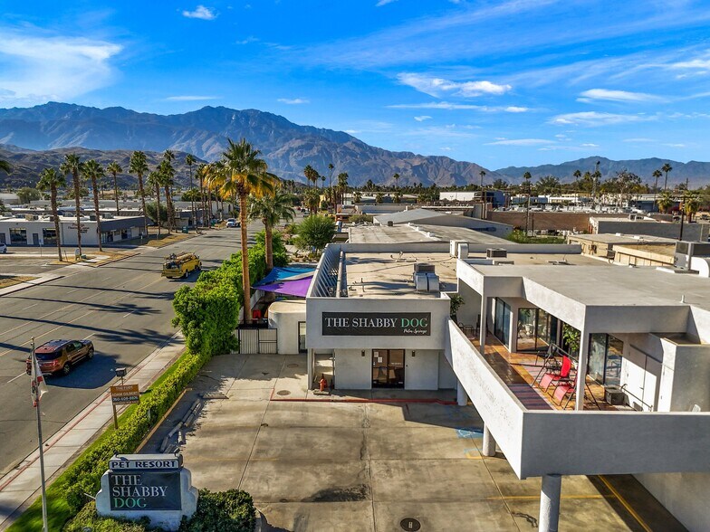 68766 Perez Rd, Cathedral City, CA à vendre - Photo du bâtiment - Image 3 de 70