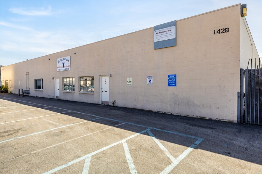1428 W South Central Park Ave, Anaheim, CA for sale - Building Photo - Image 2 of 7