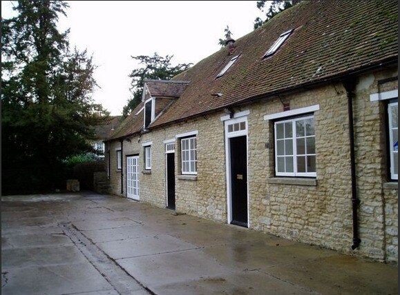 Bicester Rd, Stratton Audley à louer - Photo du bâtiment - Image 2 de 2