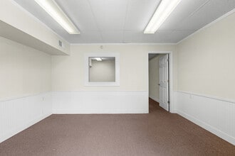 605 E 69th St, Savannah, GA for lease Interior Photo- Image 2 of 15