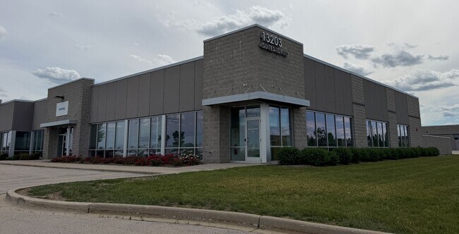 More details for 13203 Globe Dr, Mount Pleasant, WI - Flex for Lease