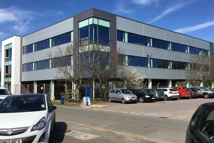 Ampress Ln, Lymington for lease - Building Photo - Image 2 of 6