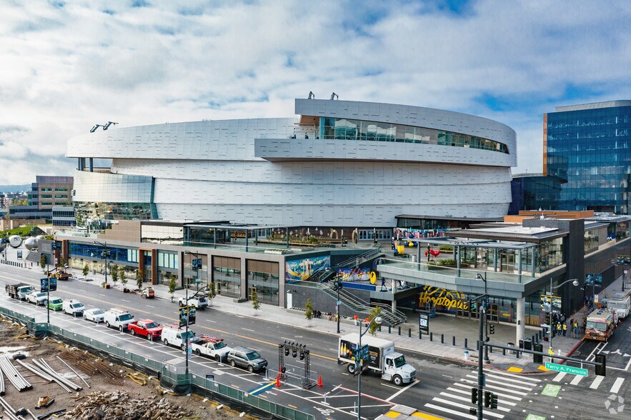 1 Warriors Way, San Francisco, CA à louer - Photo du bâtiment - Image 2 de 5