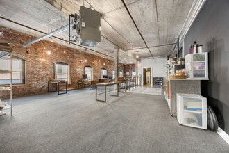 58 Pulaski St, Peabody, MA à louer Photo intérieure- Image 2 de 6