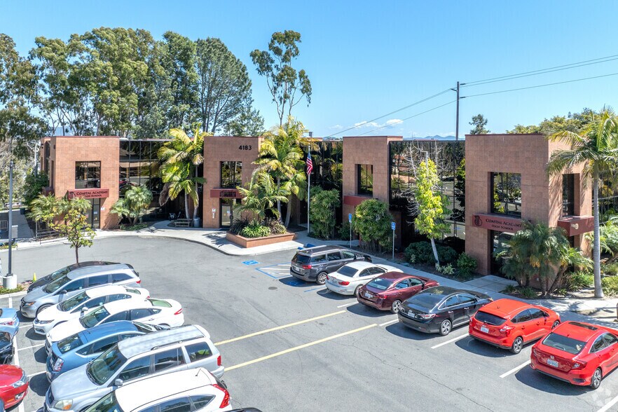 4183 Avenida De La Plata, Oceanside, CA à vendre - Photo du bâtiment - Image 1 de 8