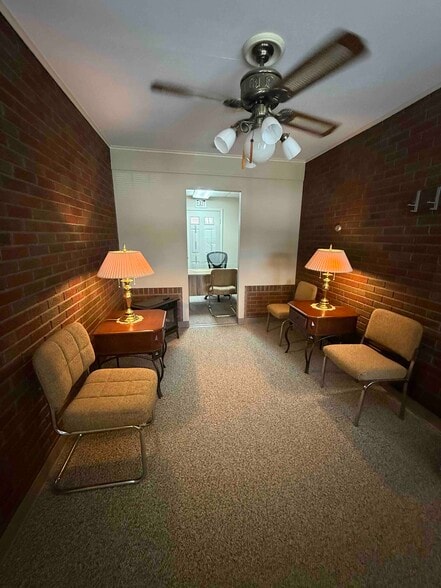 3127 W Emaus Ave, Allentown, PA à vendre - Photo du bâtiment - Image 2 de 10